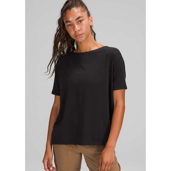 lululemon athletica Tops - Lululemon Back In Action Short Sleeve Shirt